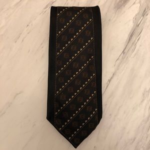 Loewe tie